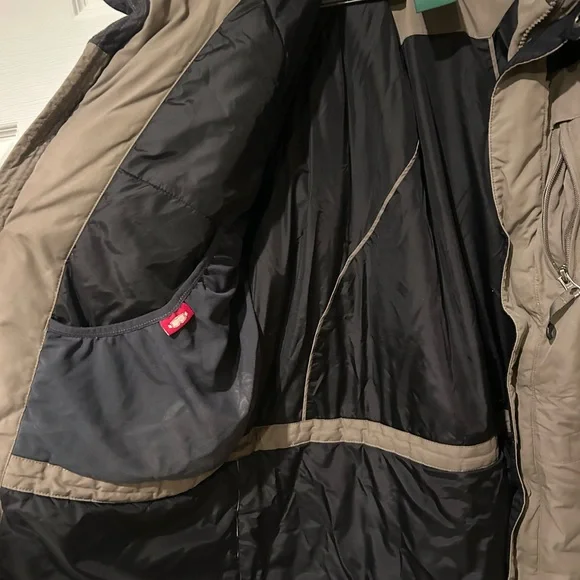 L.L. Bean Men's Black and Brown Ski Jacket - Picture 3 of 5